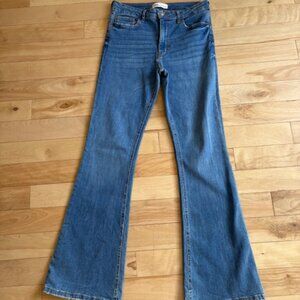 Zara Stretchy Flare Jeans Medium Wash 10